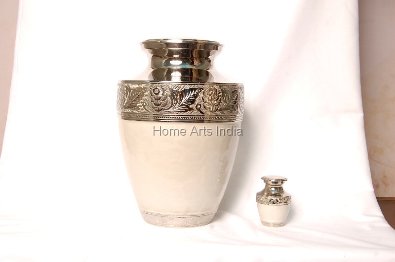 Urn-92.JPG